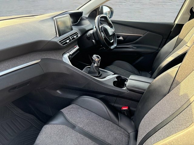 Peugeot 3008 Bluehdi Allure Suv LM68XUL White #3