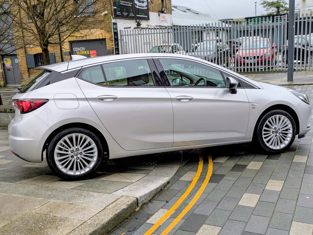 Vauxhall Astra Hatchback 1.6 Cdti Blueinjection Elite Nav 20186 Silver #5