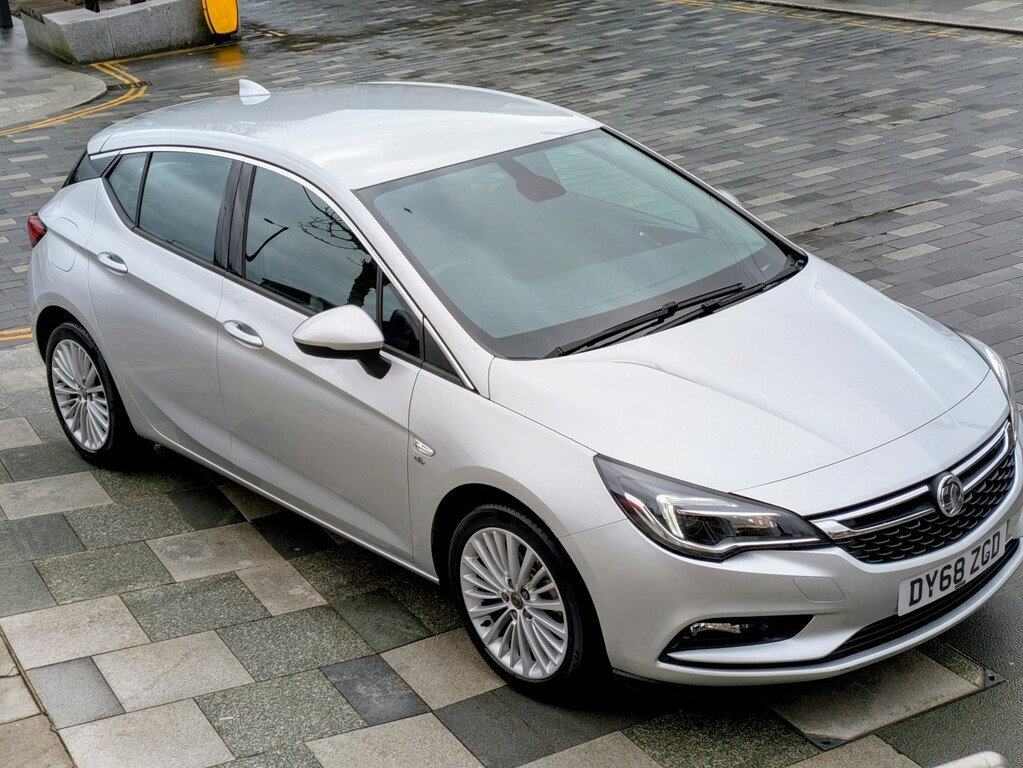 Vauxhall Astra Hatchback 1.6 Cdti Blueinjection Elite Nav 20186 Silver #2