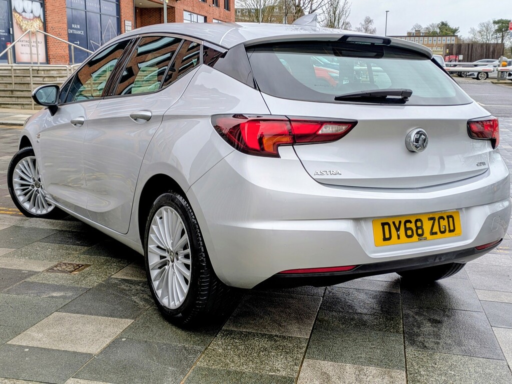 Vauxhall Astra Hatchback 1.6 Cdti Blueinjection Elite Nav 20186 Silver #3