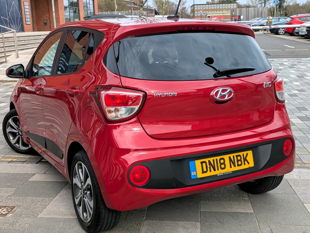 Hyundai I10 Hatchback 1.2 I10 Prem Se 1.2 At My17 201818 DN18NBK Red #3