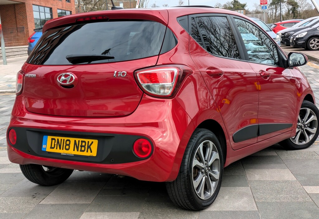Hyundai I10 Hatchback 1.2 I10 Prem Se 1.2 At My17 201818 DN18NBK Red #5