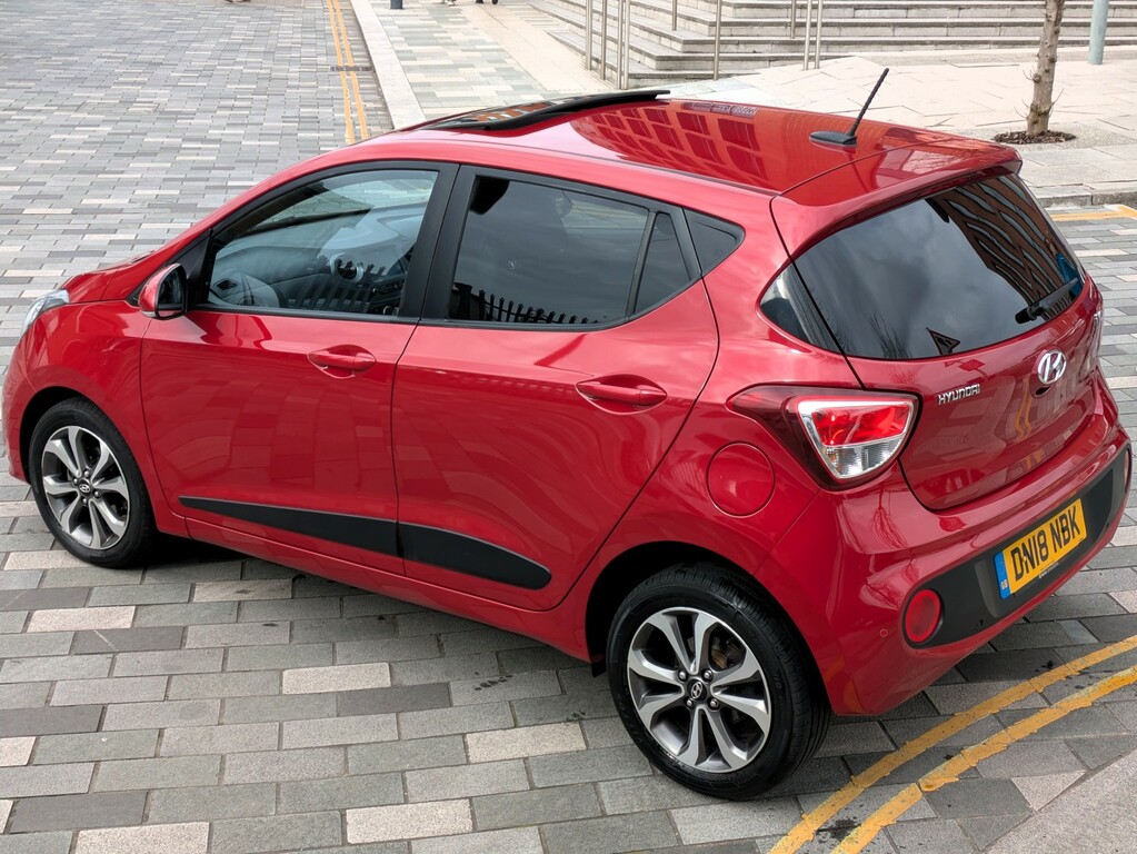 Hyundai I10 Hatchback 1.2 I10 Prem Se 1.2 At My17 201818 DN18NBK Red #4