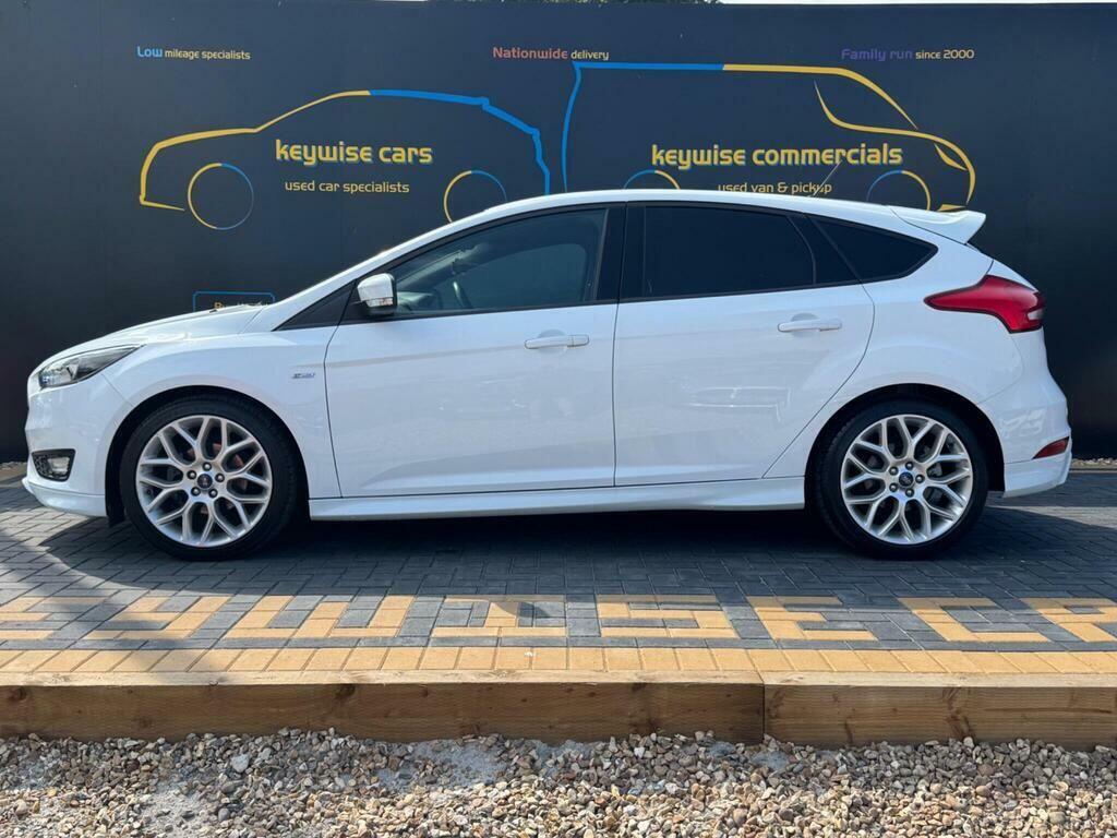 Ford Focus 1.0T Ecoboost St-line Euro 6 Ss BX18YWO White #2