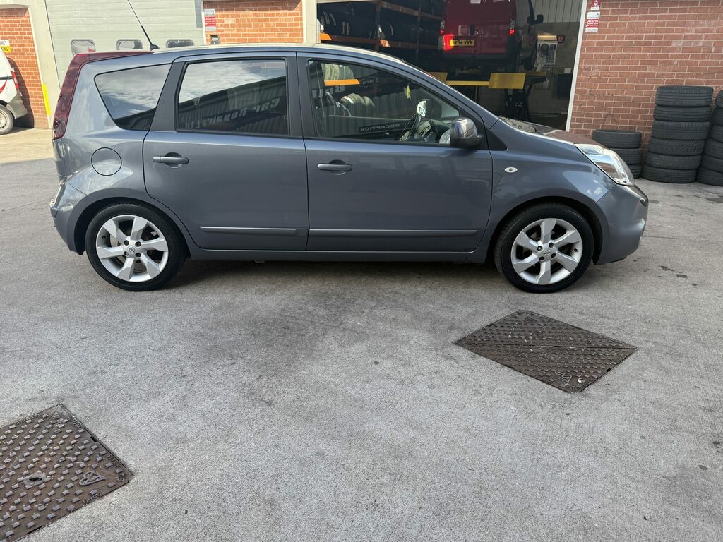 Nissan Note Hatchback Grey