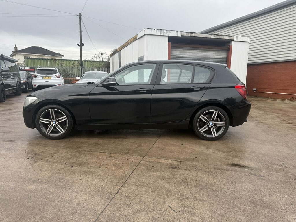 BMW 1 Series Hatchback RJ12FTD Black #6