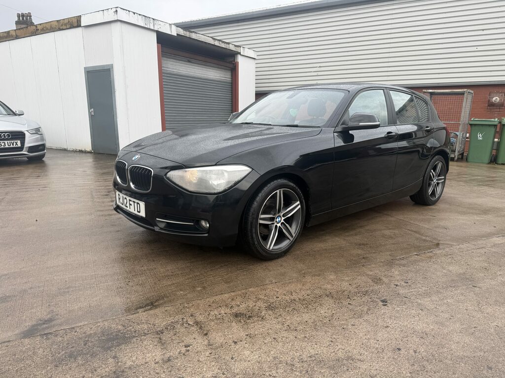 BMW 1 Series Hatchback RJ12FTD Black #2
