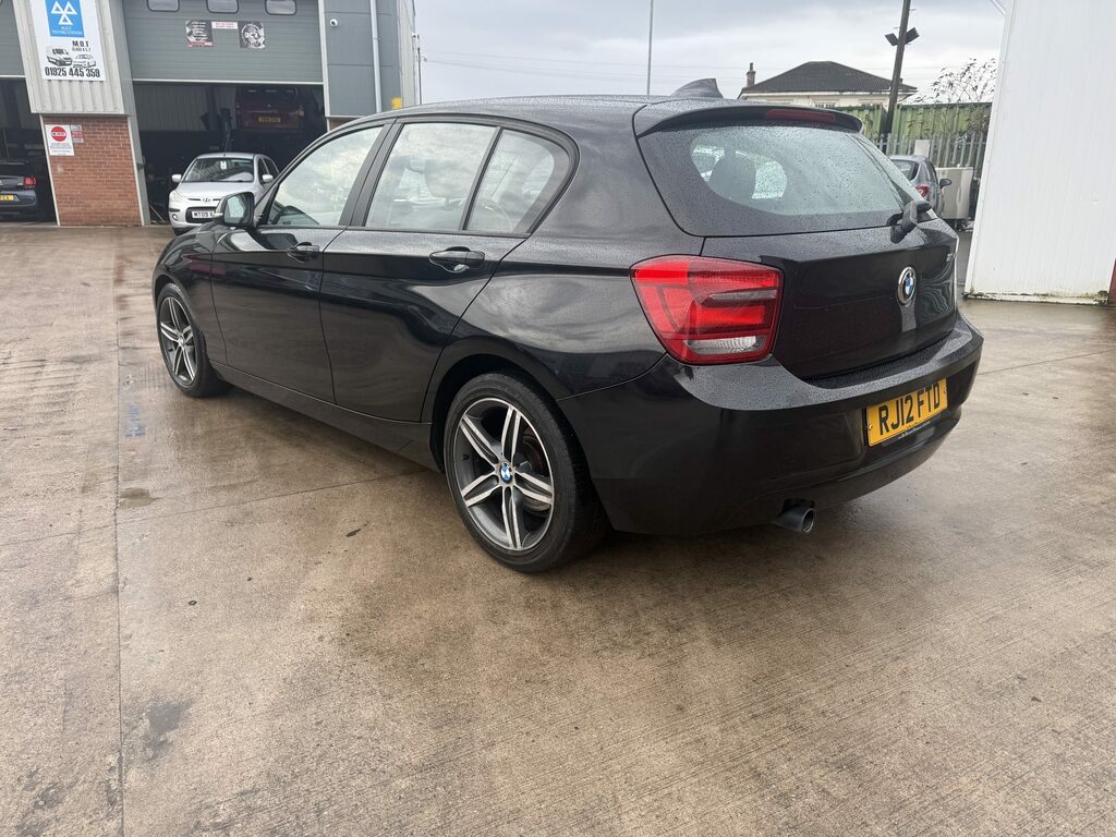 BMW 1 Series Hatchback RJ12FTD Black #3