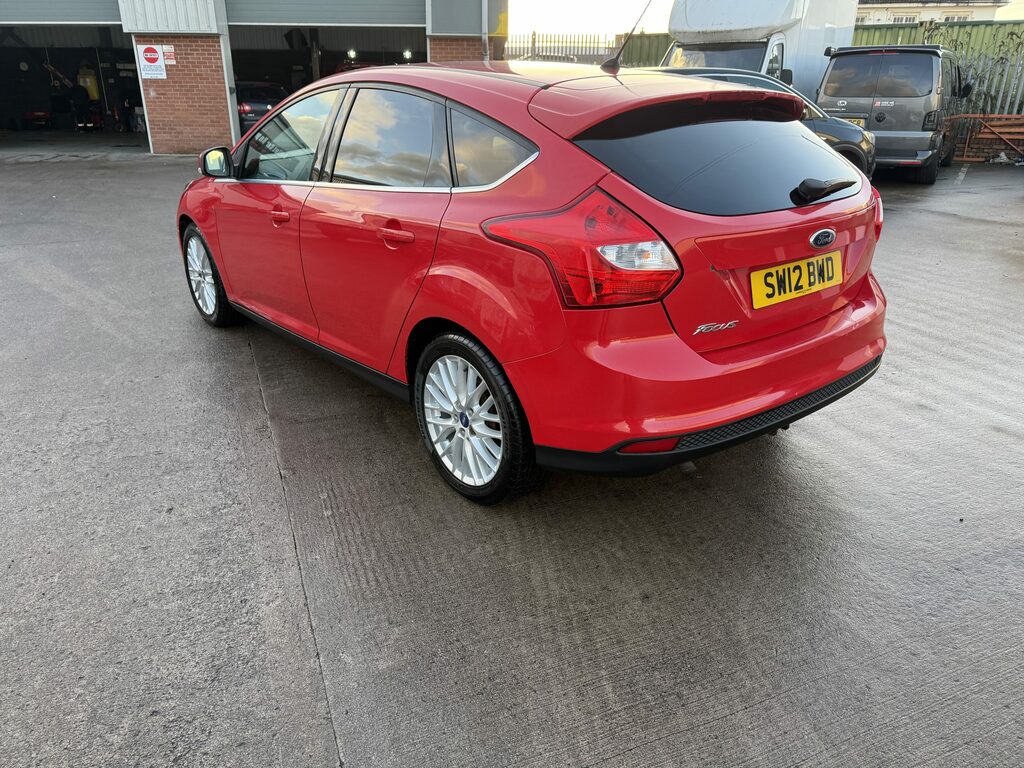 Ford Focus Hatchback SW12BWD Red #3