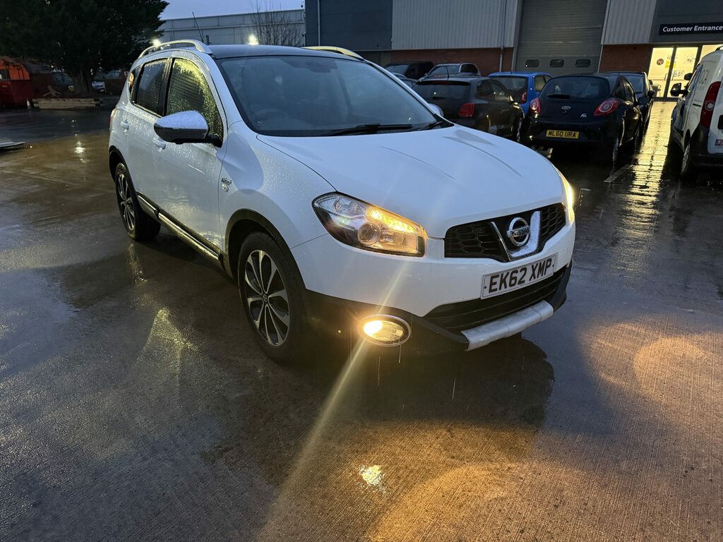 Nissan Qashqai Suv White