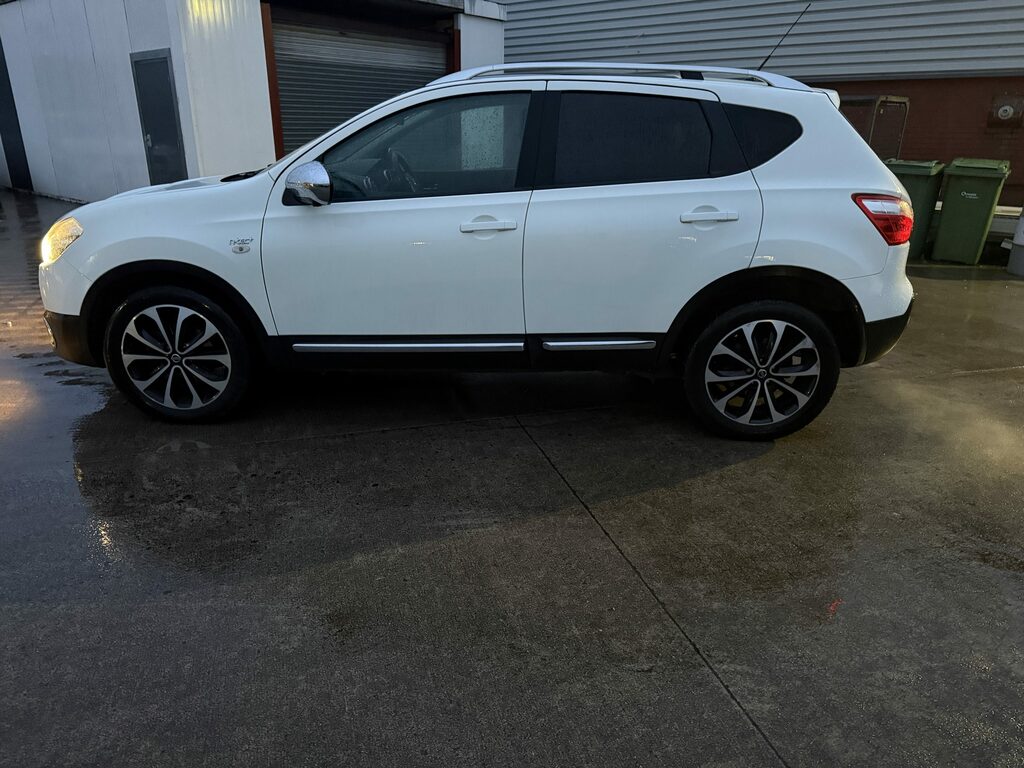 Nissan Qashqai Suv EK62XMP White #5
