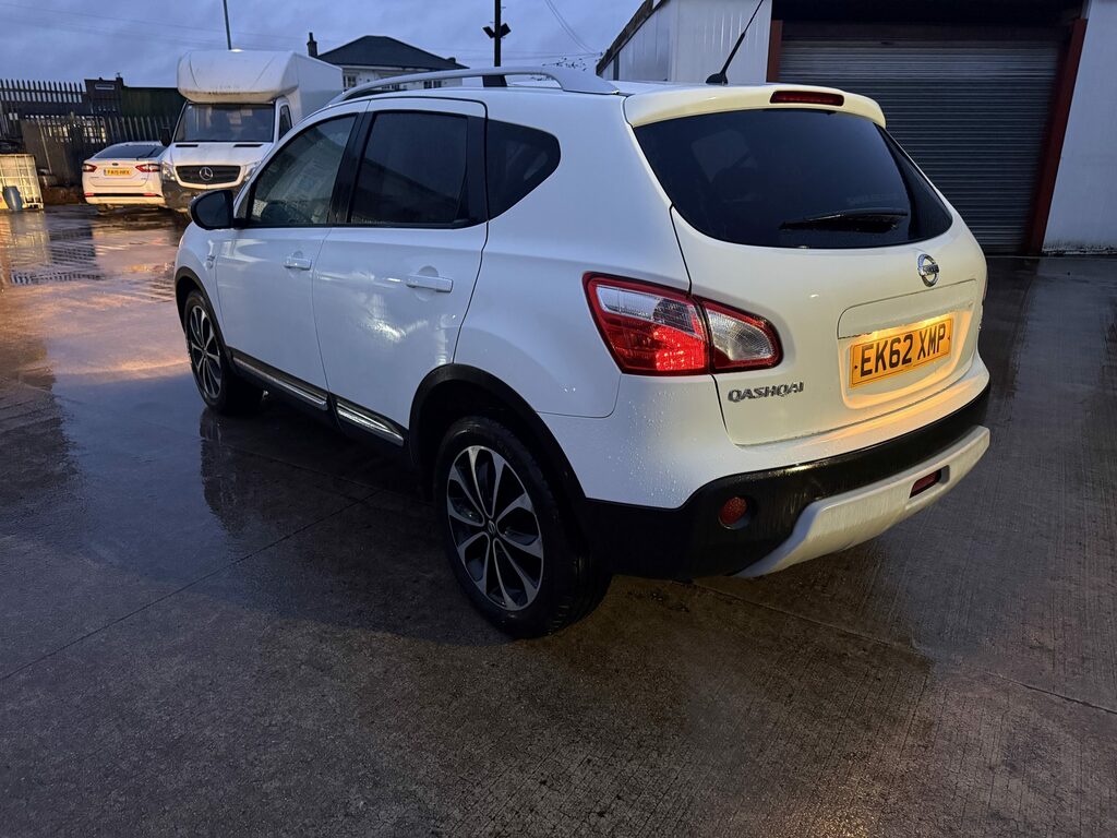 Nissan Qashqai Suv EK62XMP White #4