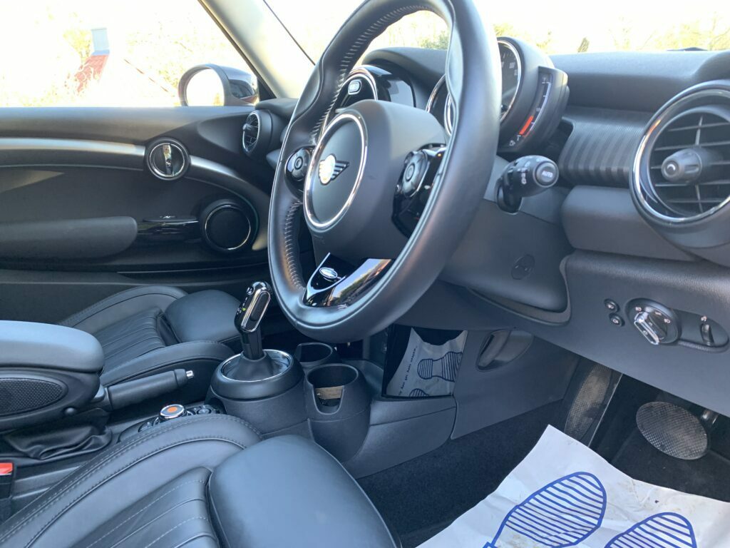 Mini Hatch RJ70PFY #4
