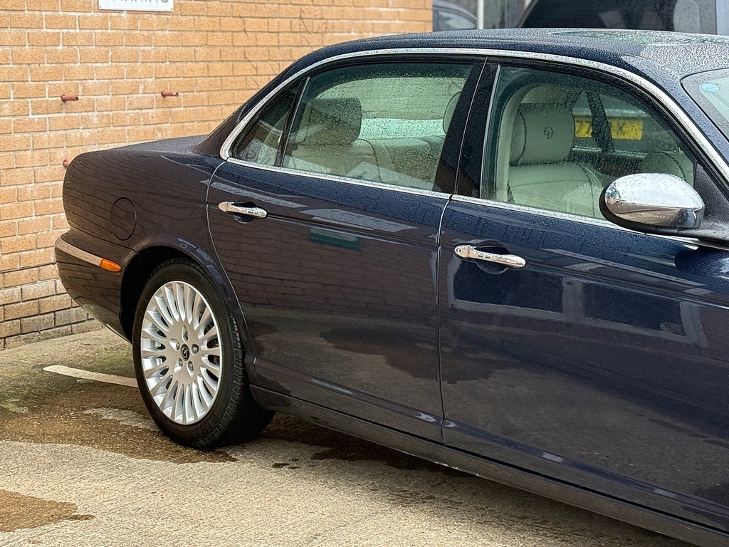 Daimler Super Eight Super Eight 2006 Lwb X350 Silver #8