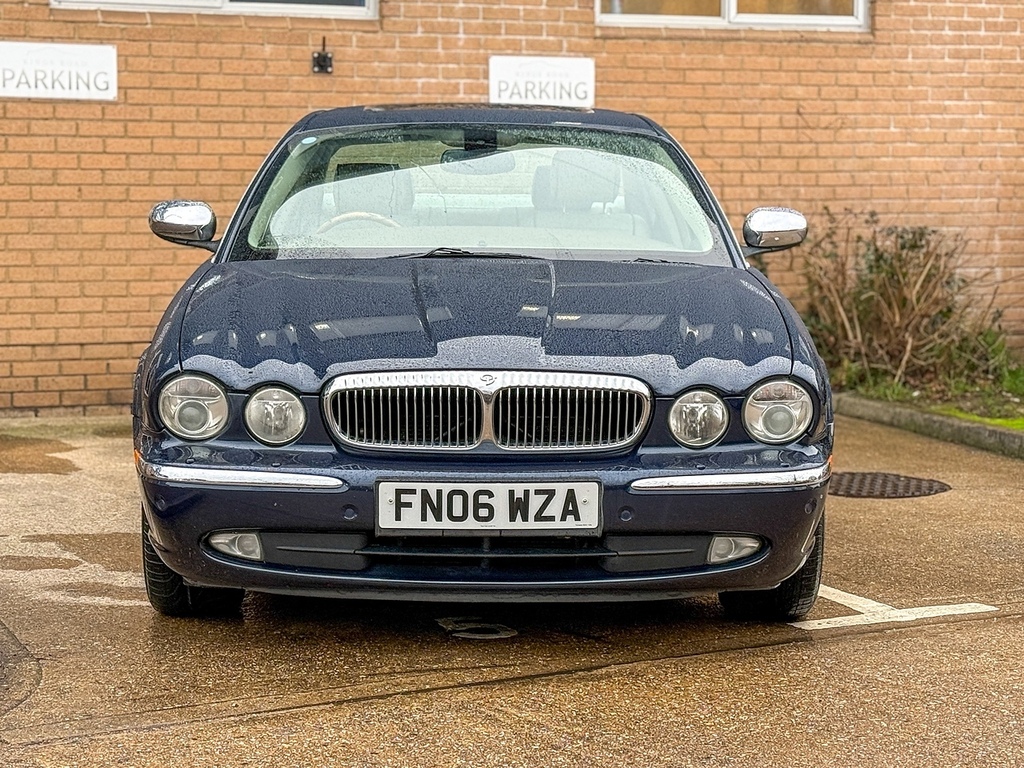 Daimler Super Eight Super Eight 2006 Lwb X350 Silver #3