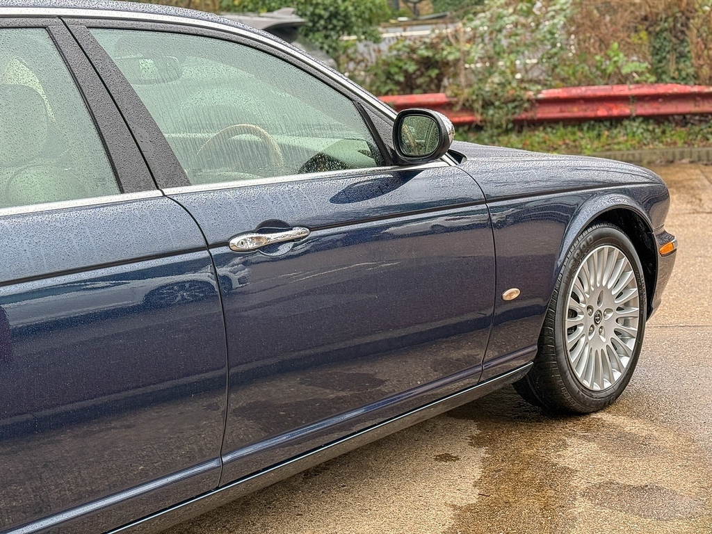 Daimler Super Eight Super Eight 2006 Lwb X350 Silver #20