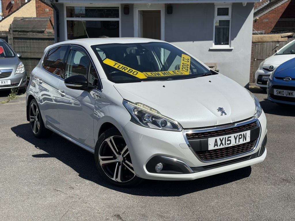 Peugeot 208 Gt Line 2015 15 Reg White