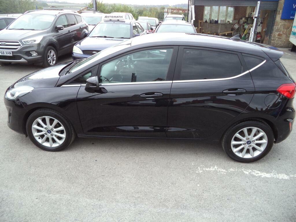 Ford Fiesta 1.0T Ecoboost Titanium Euro 6 S S GL69RRU Black #4