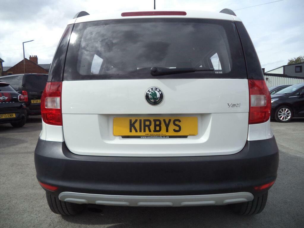 Skoda Yeti 1.2 Tsi S Euro 5 White #6