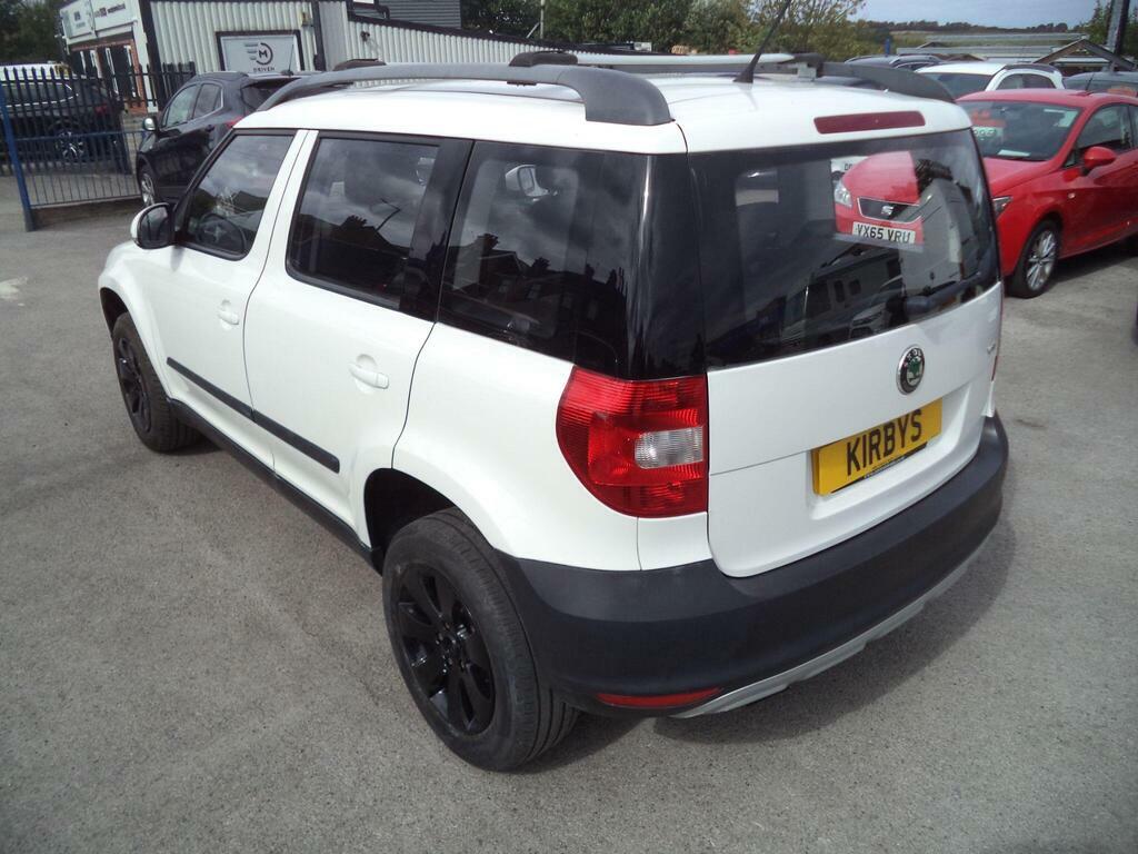 Skoda Yeti 1.2 Tsi S Euro 5 White #5