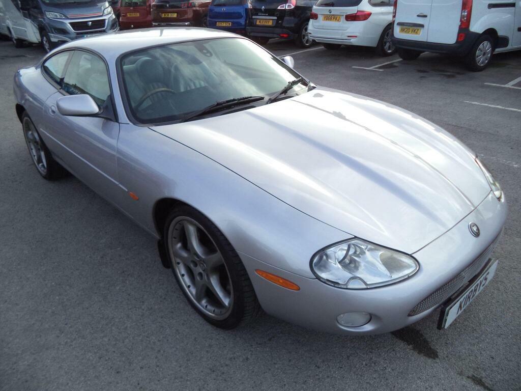 Jaguar XK8 4.2 Silver
