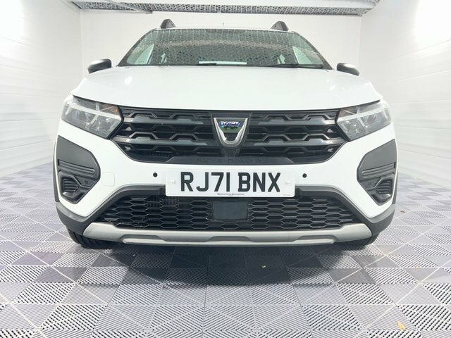 Dacia Sandero Stepway 1.0 Tce Essential Hatchback Bi Fuel Eur RJ71BNX White #6