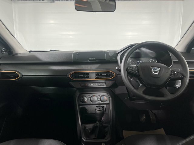 Dacia Sandero Stepway 1.0 Tce Essential Hatchback Bi Fuel Eur RJ71BNX White #2