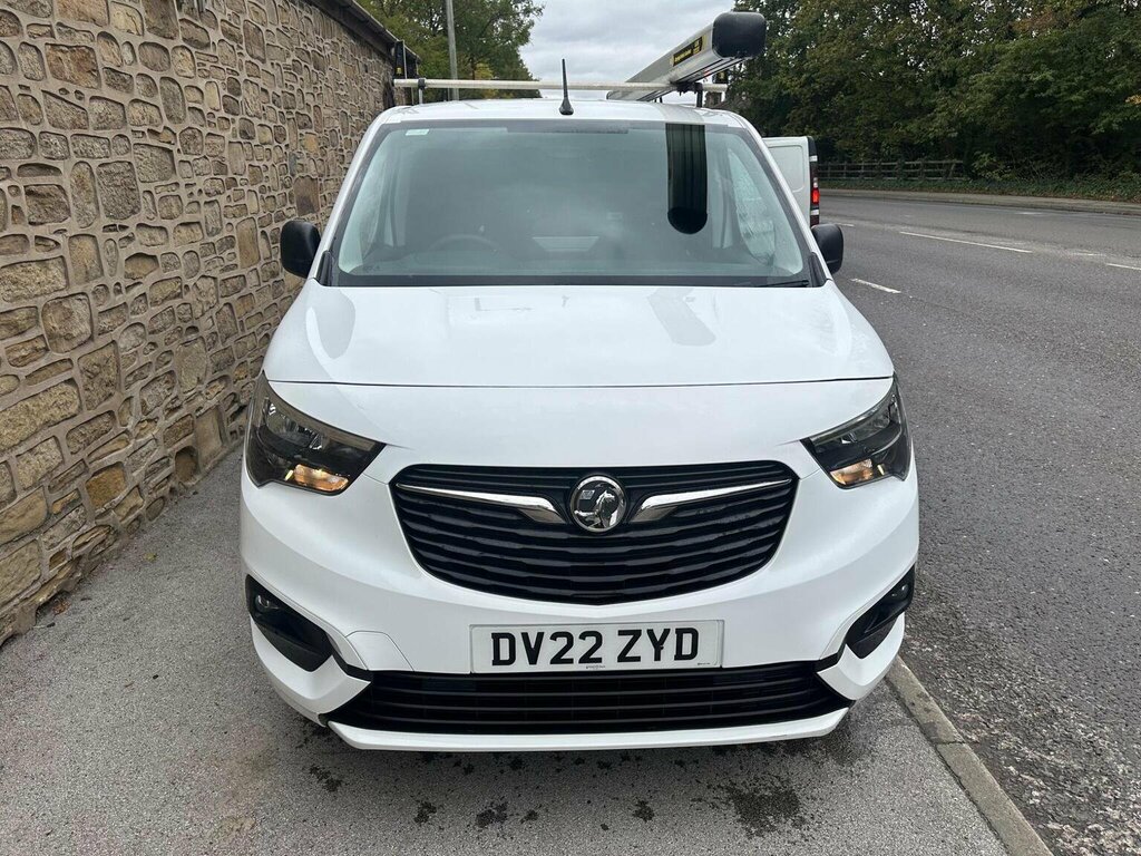 Vauxhall Combo Panel Van 1.5 Turbo D 2300 Sportive L2 H1 Euro 6 6 DV22ZYD White #5