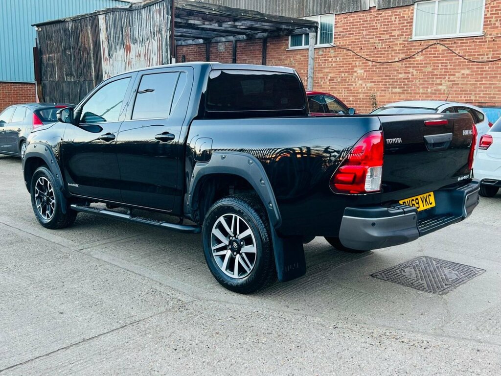 Toyota HILUX Pickup 2.4 D-4d Invincible X 4Wd Euro 6 Ss DV69YKC Black #5