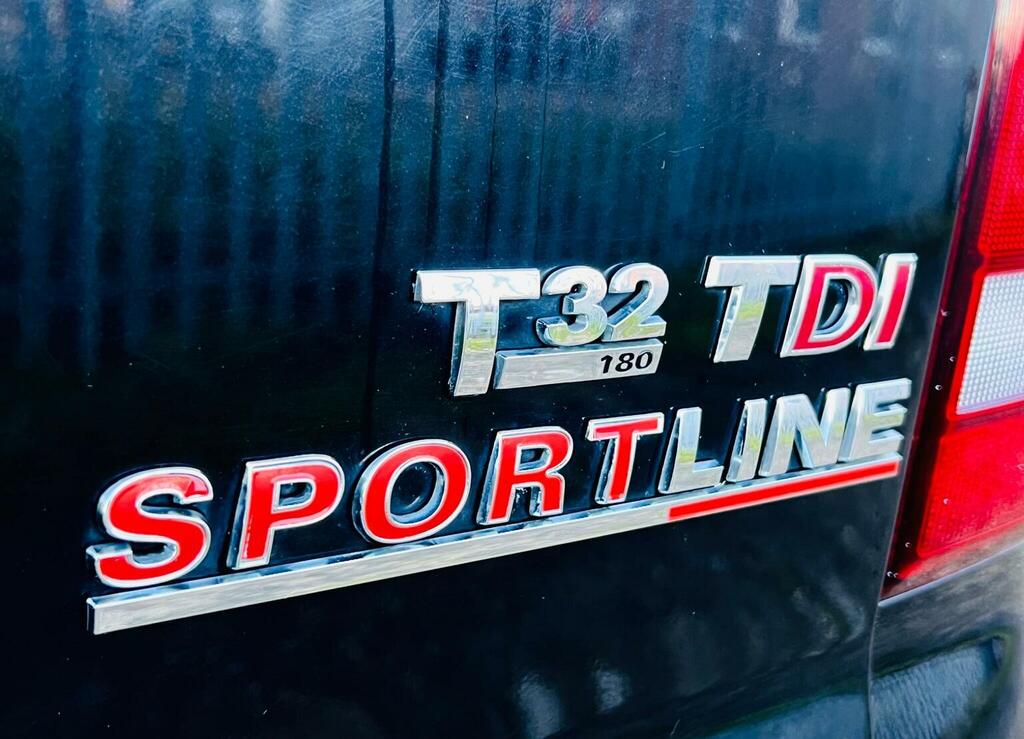 Volkswagen Transporter Sportline Mpv White #24