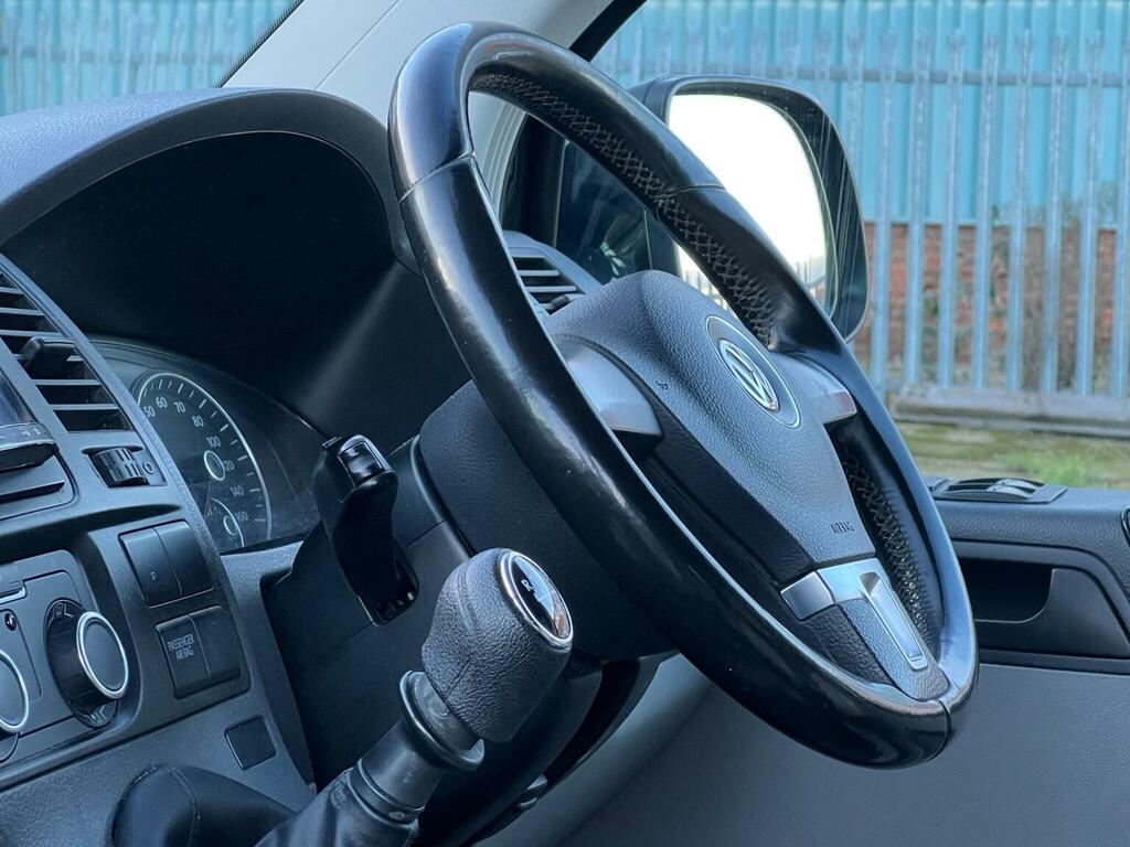 Volkswagen Transporter Sportline Mpv White #40