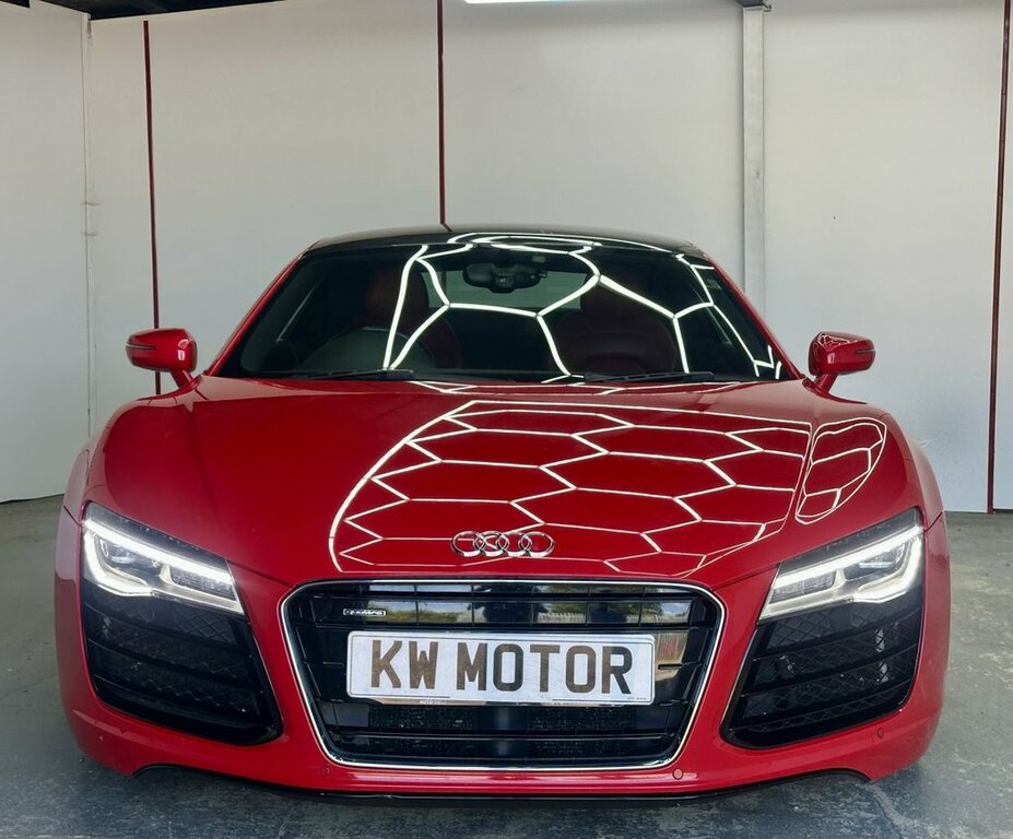 Audi R8 Coupe Red #4