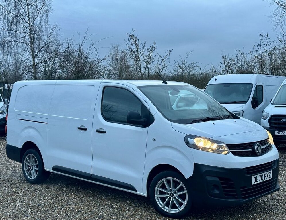 Vauxhall Vivaro 1.5L Dynamic 6Dr DL70PXZ White #3