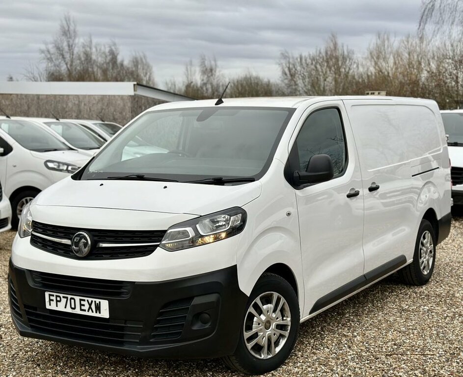 Vauxhall Vivaro 2L Dynamic 6Dr FP70EXW White #5