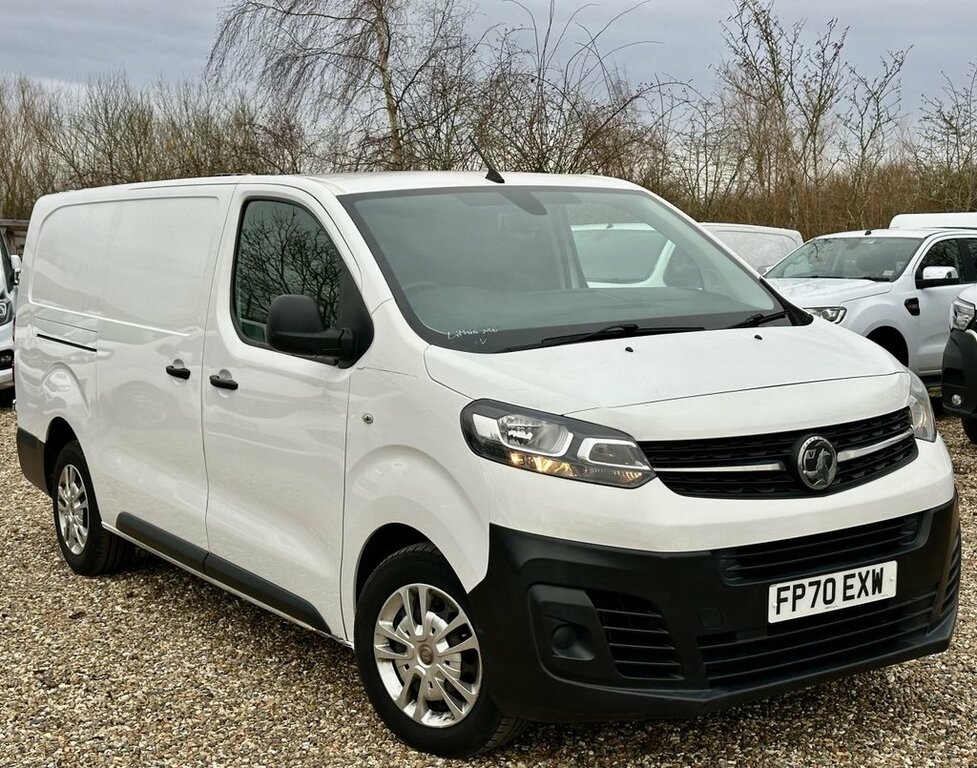 Vauxhall Vivaro 2L Dynamic 6Dr FP70EXW White #2