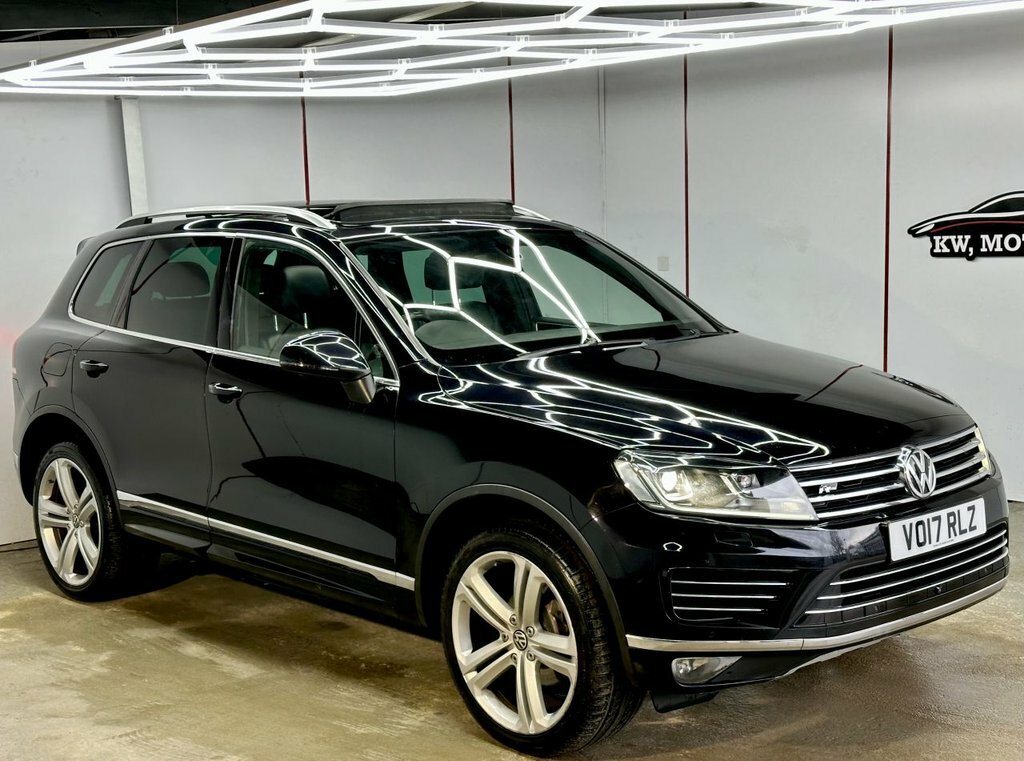 Volkswagen Touareg 3L R-line Plus Black