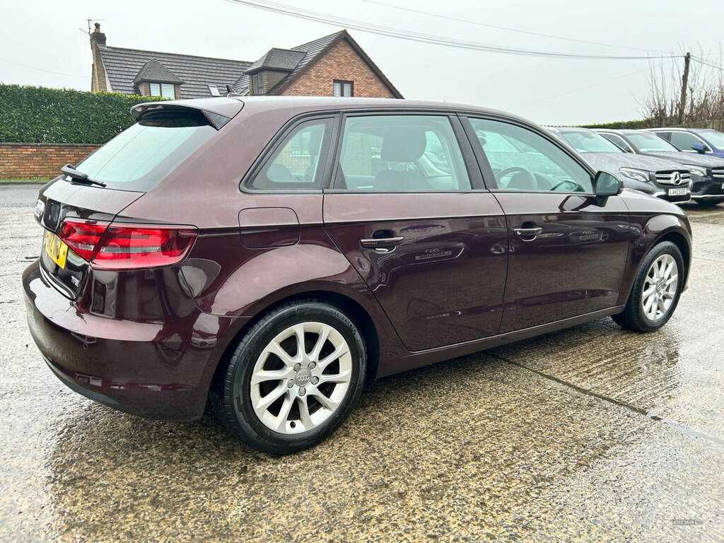Audi A3 1.4 Tfsi Se Red #5