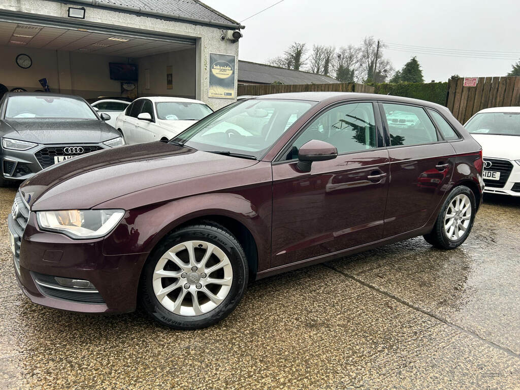 Audi A3 1.4 Tfsi Se Red