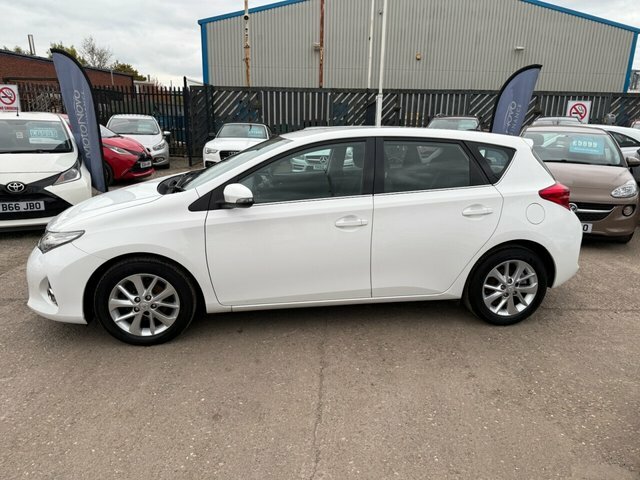 Toyota Auris 1.33 Dual Vvt-i Icon Hatchback E White #6