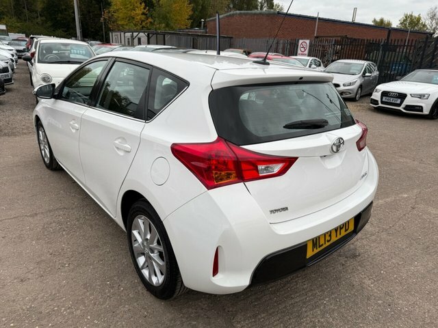 Toyota Auris 1.33 Dual Vvt-i Icon Hatchback E White #5
