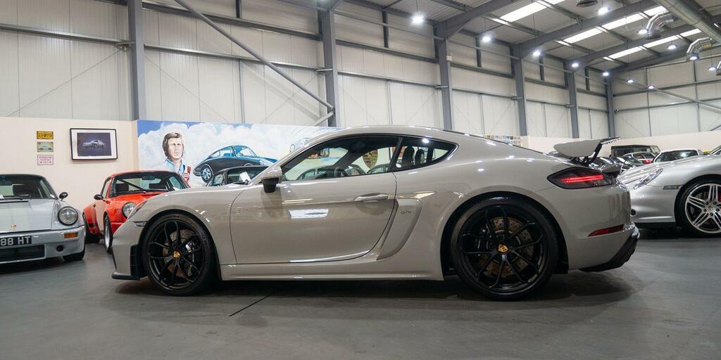 Porsche 718 4.0 Gt4 Grey #4