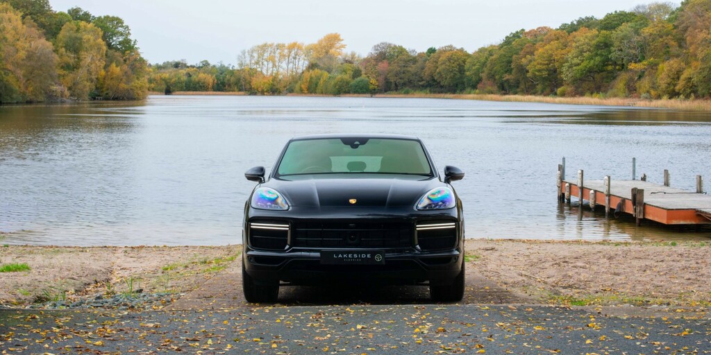 Porsche Cayenne 4.0 V8 E-hybrid 14.1Kwh Turbo S Black #2