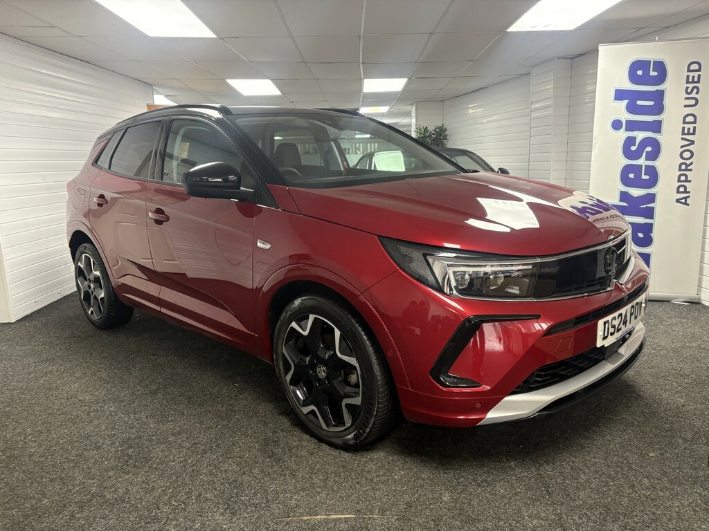 Vauxhall Grandland Suv 1.2 Turbo Ultimate Red