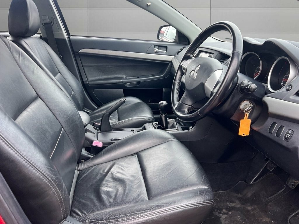 Mitsubishi Lancer 1.5L Juro Red #3