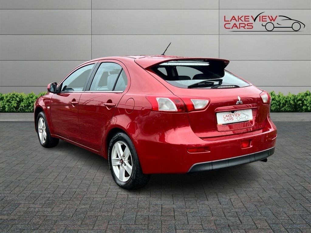 Mitsubishi Lancer 1.5L Juro Red #2