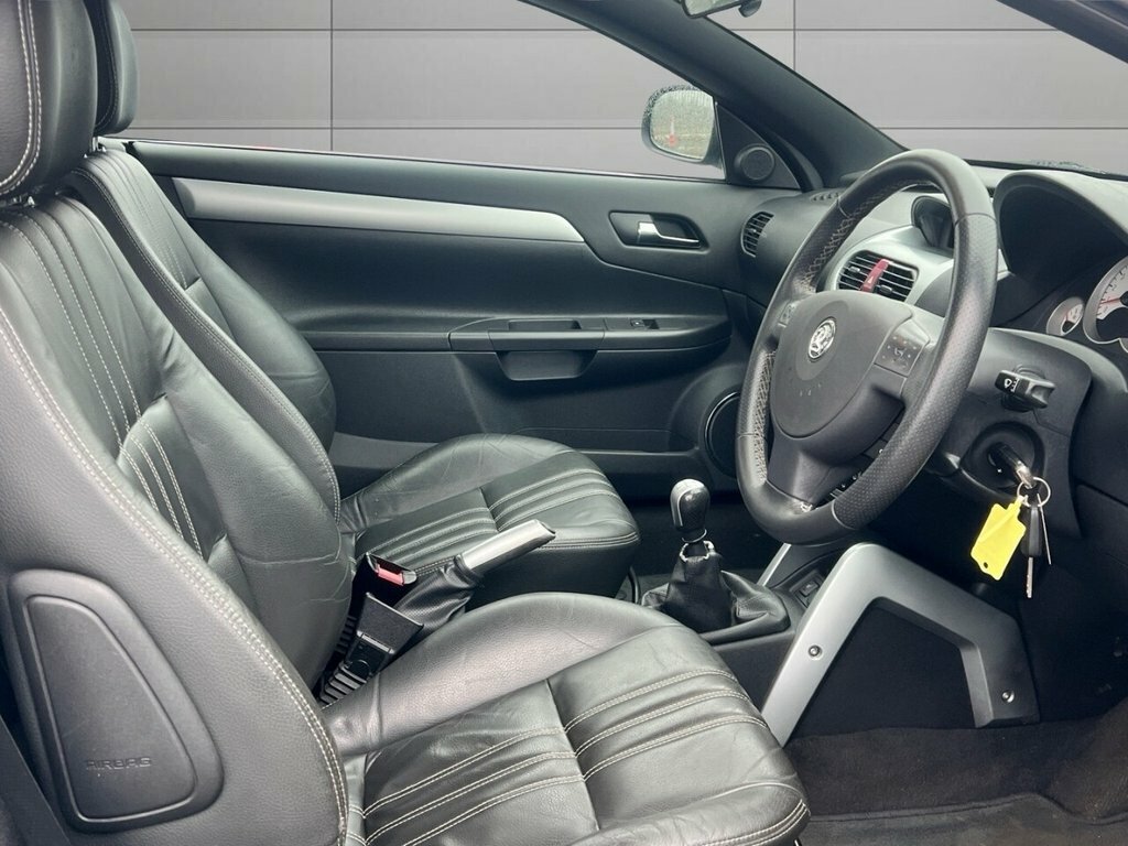 Vauxhall Tigra 1.4L Exclusiv Silver #3