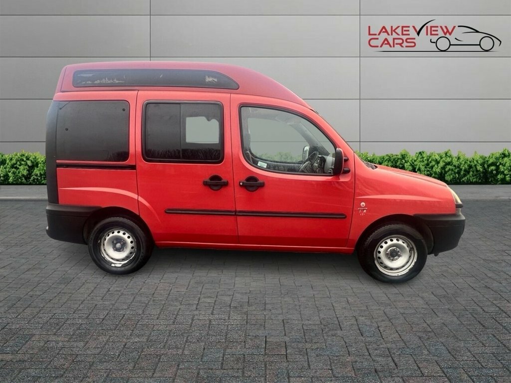Fiat Doblo 1.3L Active YN54XZK Red #4