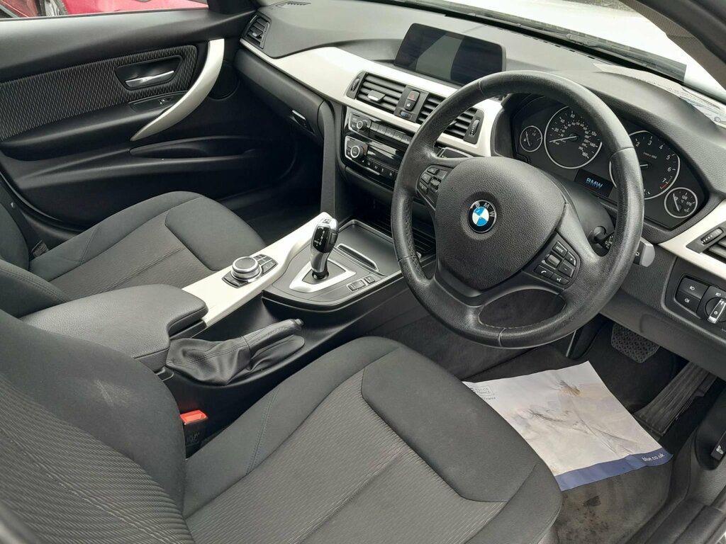 BMW 3 Series 2.0 320I Se Touring Ss DK68XHN White #4