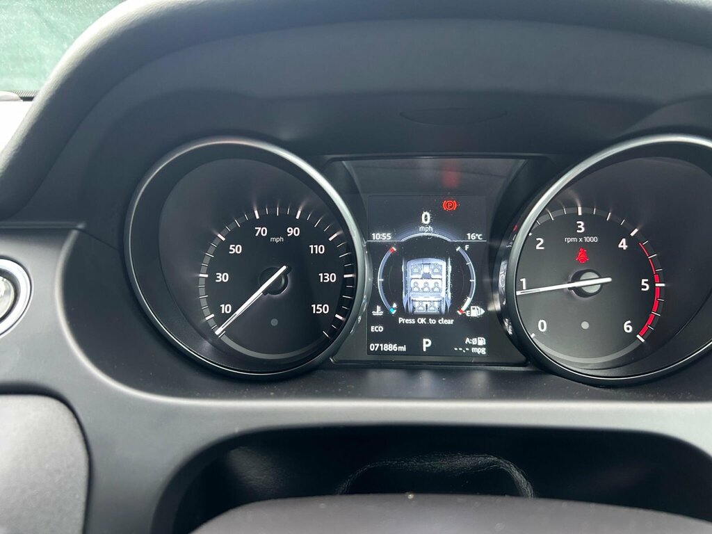Land Rover Discovery Sport 2.0 Td4 Hse Black 4Wd Euro 6 Ss PF66ZVY White #3