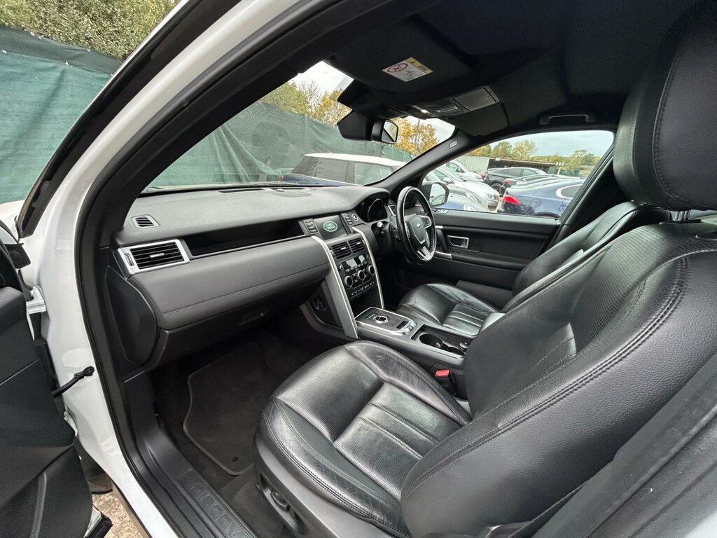 Land Rover Discovery Sport 2.0 Td4 Hse Black 4Wd Euro 6 Ss PF66ZVY White #4